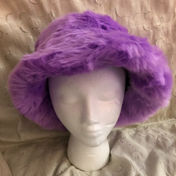 Women's Faux Fur Purple Bucket Hat - Picture 4 of 5